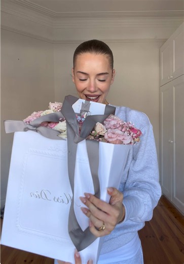 Dior flower delivery unboxing — Miss Dior perfume reveal