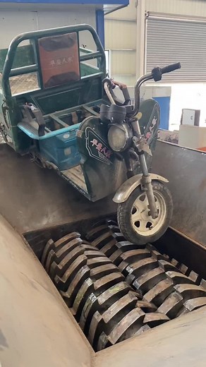 #shredder #shreddermachine #shredderblade #crusher