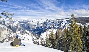 Snowshoeing Yosemite | Snowshoeing in Yosemite National Park