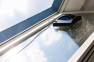 Black Friday 2024 : le robot laveur de vitres Eziclean à seulement 199,99 € !