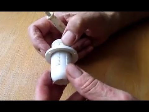Jak otwieramy oprawkę do żarówki.