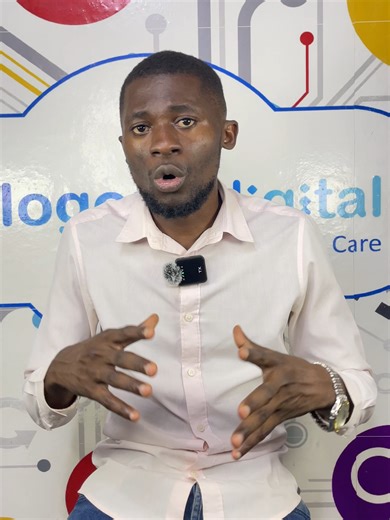 Vibe Coding : la vérité que personne ne dit sur coder avec l’IA Avec l’intelligence artificielle, il est devenu possible de créer une application sans vraiment savoir programmer. C’est la montée du vibe coding. Mais derrière cette facilité apparente se cachent de vraies limites : ❌ manque de compréhension du code ❌ difficulté à corriger les bugs ❌ code fragile et difficile à maintenir ❌ dépendance excessive à l’IA et aux tutoriels Dans cette vidéo, j’analyse les dangers du vibe coding et pourquo