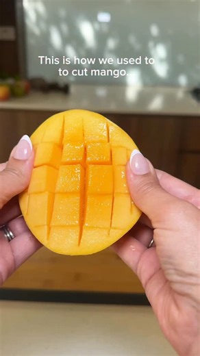 This hack is too good to live in my stories. Thank you to the internet for upping my mango game 🥭✨☀️ Let me know if you give it a go, it’s mango season! #queenslander #queensland #mango #fruitsalad #summer #summerchristmas #calypso #homehack #homedecor #cooking #cookingtips | Sofia Makes