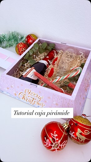 🫠 Es largo el proceso pero con un resultado increíble ✅ Plantilla editable disponible en la tienda online link en mi perfil o comenta YO que te envío el enlace directo #packaging #christmas #christmastree #natal #navidad #cajaderegalo #papeleriacreativa✂️🏷 | La Reina del Tutorial