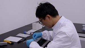 Dissolved Solute Sampling Across an Oxic-Anoxic Soil-Water Interface Using Microdialysis Profilers