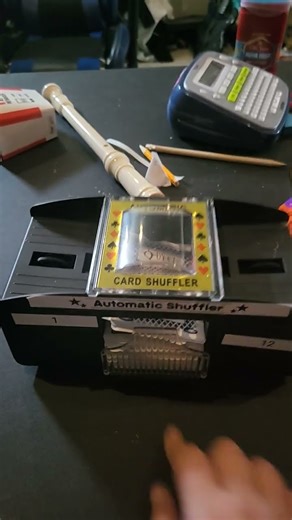 automatic card shuffler
