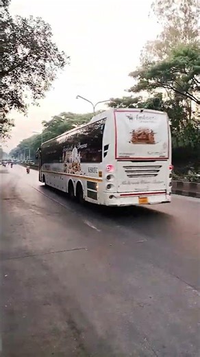 KSRTC Volvo B11R Celeste Ambari Dream Class bus filmed at Sinhagad Road, Pune #ksrtcbus