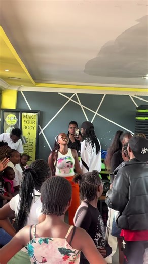 Engaging Kids with Bruce Melodie at House of Blue