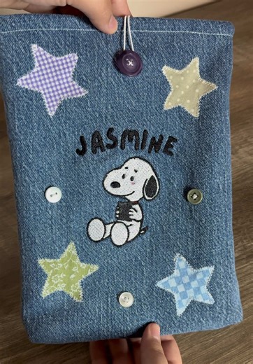 Message me for custom paperback book or e-reader sleeves😊 #booksleeve #bookishthings #booktokgirlies #snoopydog #bookaccessories