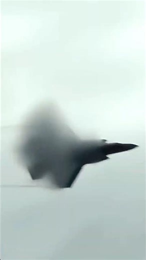 Fighter Jet High-Speed Flyby in Action!🔥✈️