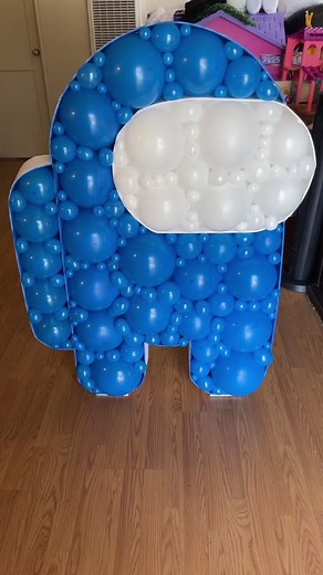 Creating Unique Balloon Mosaics for Events