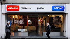 Miles de usuarios de Fibertel y Cablevisión, sin servicio
