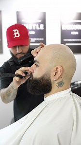 BEARD BLEND AND LINEUP (with the sick voice🤢) 💈🔥 Next Level Cutting Course will help get your haircuts where you want them to be! Hours of online education in Dreclipperhands Academy! DM me “ACADEMY” for more info 🚀 | Dre Clipperhands