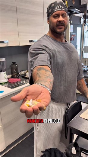 Petar Duper on Instagram: "Integrazione mattutina 2 multivit 3 omega 3 1 nac 1 ala 3 enzimi digestivi 2 gda complex 2 ashwaganda 2 diosmina 1 vit b12 2 vit a e d 2 biotina 2 inositolo 2 nattochinasi 2 astanxantina PETAR20 ➡️ @vitastrong_ita Usa il mio codice per mega sconti sull’integrazione top‼️ MERC “ALLA M*RTE” ➡️ https://thepetarduperclan.com www.sportaretusa.it : MACCHINARI TOP ➡️ COD: DUPER5 LEGAL POWER ➡️ https://www.legalpower.de/discount/Petar Cod: PETAR https://allmydna.ch ➡️ PETARDNA