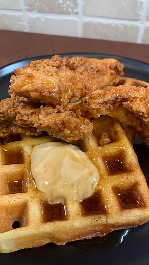 Brian Gerwig on Instagram: "Chicken & Waffles! The ultimate brunch. Recipes⤵️ Cooking Instructions: * Season your chicken with @minkdogblends maple Java * Drop it in marinade (below) overnight * Remove from marinade and cover in flour dredge (below). Make sure all parts are covered * Fry at 350° for 5-6 minutes, until golden brown * While you fry your chicken, make your waffles (follow box directions) * Plate your waffles * Top with @minkdogblends Maple Cream (sub butter) * Top with @minkdogblen