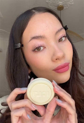 Enhance Your Look with Soft Strobe Makeup