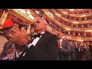 Only 1 Person Received Standing Ovation in ballon d'Or ● TWICE !