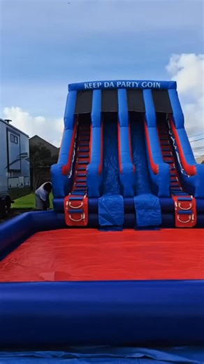 kids parties and events Rentals on Instagram: "Dive into Fun with Our Water Slide Bouncing Castle! 🌊💦. Make a splash at your next event with our exciting water slide bouncing castle! Perfect for hot summer days, birthday parties, or community gatherings, this inflatable attraction combines the thrill of bouncing with the excitement of sliding down a refreshing water slide. Tents, tables, chairs, inflatables, bouncy castles, trampolines, birthday decorations, balloon decorations, and more renta