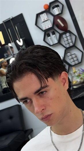 Classic Middle Part & Low Point Light Taper Fade Haircut 💈