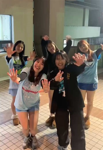 今流行りのタイガー🐅 ダンスが上手な5人に注目です👀✨ #近畿大学 #近畿大学応援團#KDU #チアリーダー部