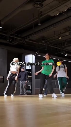 Ahyeon's Captivating Dance Moves | Baby Monster