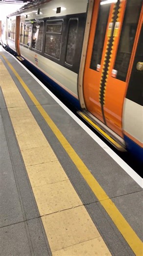 ECS Class 378 passing Surrey Quays 15/03/26 #train