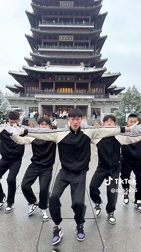 Điệu Nhảy Làng Lá Bản Gốc - Naruto & Vũ Điệu Trung Quốc