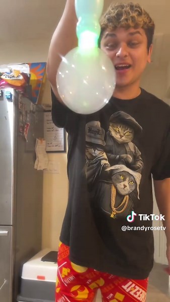 This is a handheld Magical Fog Bubble Wand! 🫧 I can’t believe these bubbles don’t pop with the gloves on! 🤯🫧 #magicwand #bubblemachine #bubbles #experiment #tiktokshopblackfriday