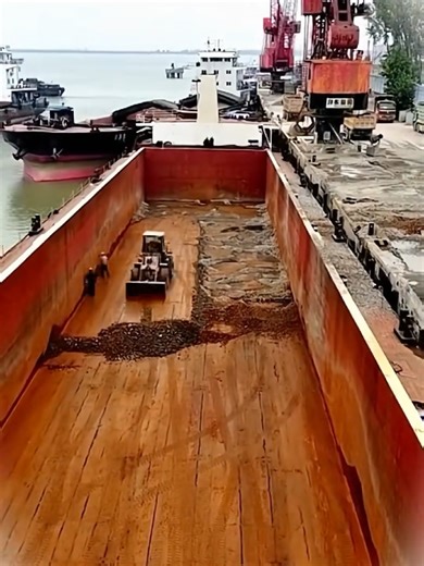 #viral #truck #EarthMovers