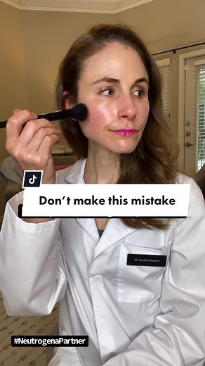 #Ad Stop relying on makeup to protect your face from the sun! @Neutrogena Ultra Sheer Face Serum SPF 60 uses HELIOPLEX technology to provide up to 80 minutes of water-resistant protection that also protects the skin 6 layers deep from UV rays! You always want to start your day using a broad spectrum sunscreen to ALL exposed skin. I love that this one delivers weightless all-day hydration AND protects against UVA & UVB rays. Best of all, it goes on sheer, leaving skin feeling soft, smooth, and ma