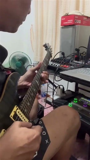 thai girl soloกีต้าร์ #guitar #guitarcover #guitarist #music #fypシ