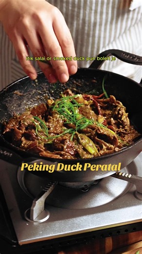 Peking Duck Peratal Recipe with Spices and Sauces