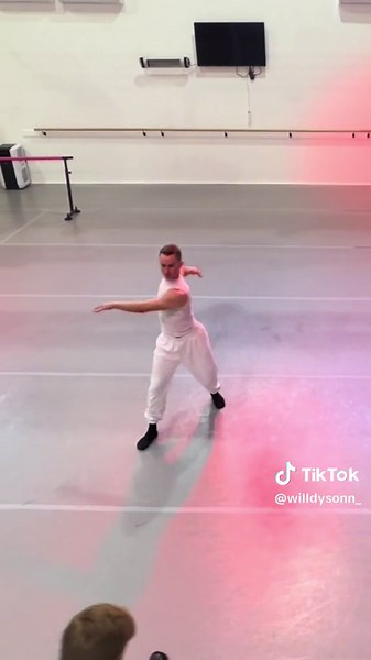 rehearsals for “New Era” with the @thedreamdancecompany @Paris Cav