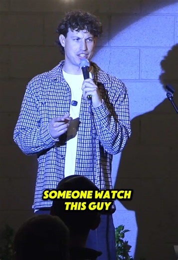 I couldn’t tell if this guy wanted a kill me or kiss me 🤷‍♂️ #standup #comedian #crowdwork #creepy #eddiewiedmanncomedian