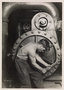 Photographer Lewis Hine & The Invention of the Photo Story - Swann Galleries