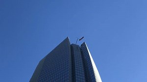 32K views · 289 reactions | WOW: These window washers went on a wild ride when their basket came loose and started to swing wildly from this tower. Luckily they've been rescued: https://2wsb.tv/2LXR4g3 | WSB-TV | Facebook