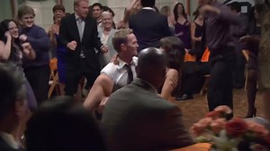 El baile de Robin y Barney Temporada 7 Episodio 1 #HIMYM #HowIMetYourMother #BarneyStinson Nota: Hay algunos segundos silenciados, disculpen pero no puedo hacer más. | Esta página va a ser legen . espérenlo . daria