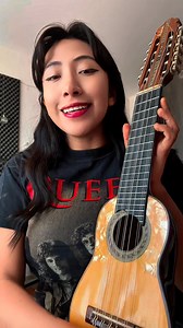 Practiquemos las pisadas de acordes en charango, no te olvides dejarme en los comentarios de que quieres que sea el próximo video ✨💕🇧🇴✨ #charango #tutorial | Luciel Izumi