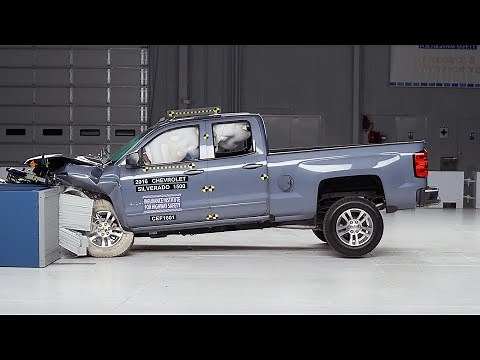 2016 Chevrolet Silverado 1500 extended cab moderate overlap IIHS crash test