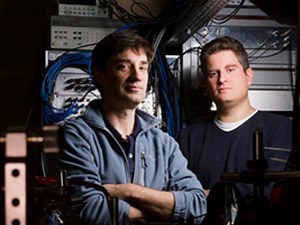 Bet you can't break a magnet in half! But these guys can