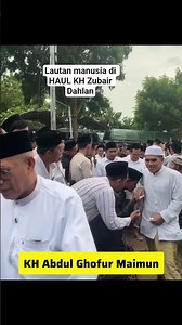 KH Abdul Ghofur Maimun di acara HAUL KH Zubair Dahlan