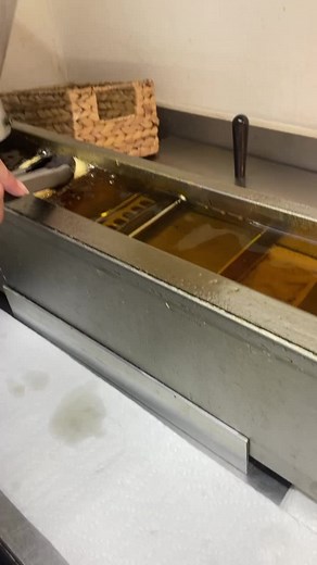 This our donut machine we make donuts fresh anytime anyone walks up and we make fresh dough every morning!!#donuts #food #foodie #foodies #donuts🍩