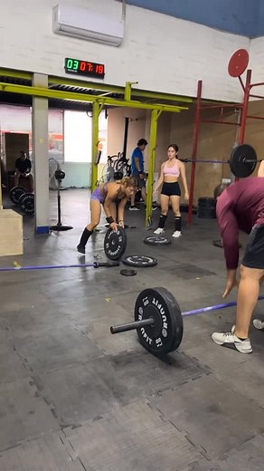 Clean. Pick load. (1RM) . . . . . . . #DTH07 #DTH07CT #Hyrox #CrossTraining #FuncionalTraining #LoveCrossfit #Crossfit #functionalfitness #Functionalworkout #wodlife #Wod #barbell #metcon #Amrap #Tabata #EMOM #Burpe #lovefit #power #powerlifting #strengthandconditioning #weightlifter #herowod #EntrenamientoFuncional #dumbbells #RogueFitness #assaultbike #Workout #Fitness | DTH07 Cross-Training