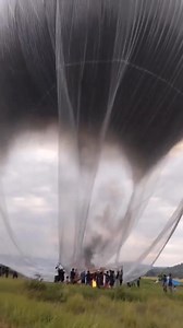 Ever wondered how much pollution ONE burning tyre creates? Burning just ONE tyre can release more toxic smoke than hundreds of cars running for hours. That black smoke? It contains cancer-causing chemicals, fine particles, and poisons that enter your lungs, blood, and soil. One tyre fire can: • Pollute air for kilometers • Damage soil & water permanently • Trigger asthma, heart & lung diseases • Harm children the most This is not “small burning” — this is environmental crime. Stop tyre burning. 