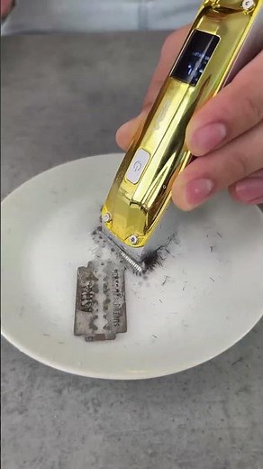 Easy way to clean hair clippers #easy #hairclippers #cleaning