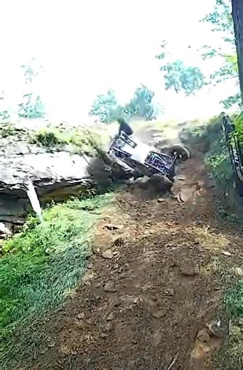 More Bacon coming in 2026. Rowdy is locked in for the 2026 season to start the points chase at Windrock Park for COAL DUST AND CARNAGE March 6/7. When Timothy Bacon showed up with his new rig ROWDY he wasn’t playing around. Rowdy is how it went every time he got behind the wheel. The Bacon crew have been a part of NRRA and rock bouncing since the beginning. Let’s welcome Timothy back for the 2026 season. #nrra #srrs #rockracingtv #rrtv #nrra2026 | National Rock Racing Series