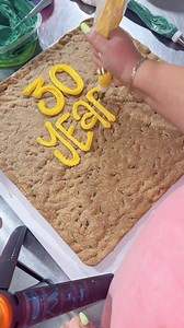 30 comes toooooo quick! This SpongeBob theme cookie cake was the best🍪☀️🤩💗 #cookiecake #shugslaurel #birthday #spongebob | Shug's Cookie Dough & Candy Bar