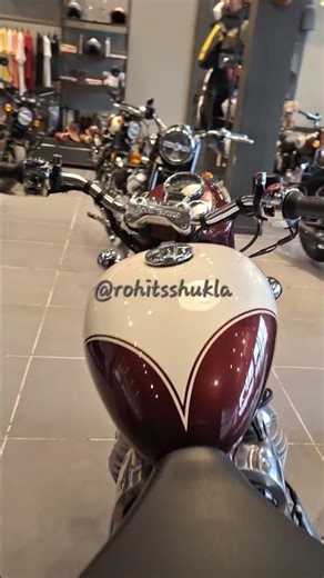 Vallam Red ⭐️ Chrome Black ⭐️ TWIN Classic650 ❤️ #royalenfield #classic650 #shorts #viral #yt #bike