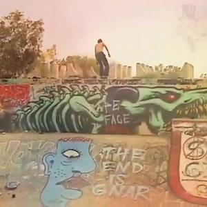 Dolan Stearns is a nutter! Change yer nappy after this monster kickflip then click the link to see some new cruising footage of the man. http://sidewalkm.ag/sorryentertainer Insta nicked from Lurkville Skateboards | Sidewalk Magazine