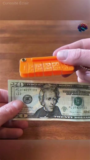 Le lecteur de billets qui parle 😲